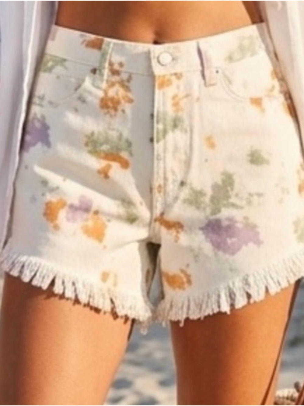 Frayed Hem Tie-Dye White High-Waist Women’s Shorts